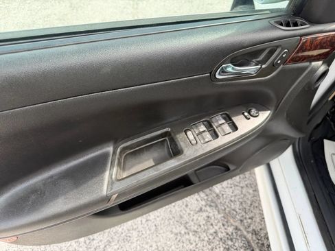Used 2012 Chevrolet Impala LT FWD image 11
