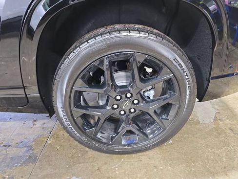 New 2026 Chevrolet Traverse RS w/ LPO, Floor Liner Package AWD/4WD image 36