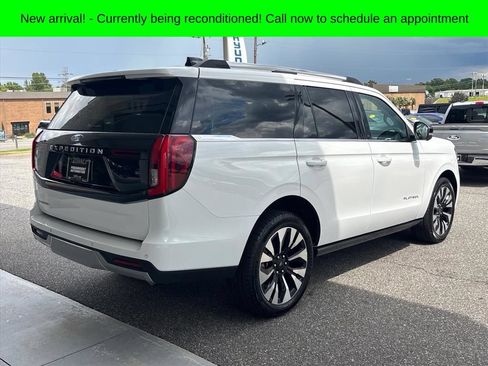 Used 2026 Ford Expedition Platinum w/ Driver's Package AWD/4WD image 26