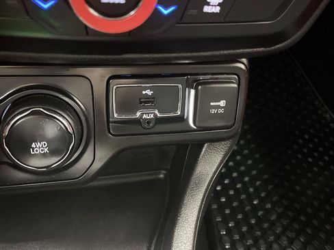 Used 2022 Jeep Renegade Sport w/ Sport Appearance Group AWD/4WD image 20