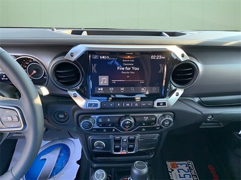 Used 2023 Jeep Gladiator Sport image 42