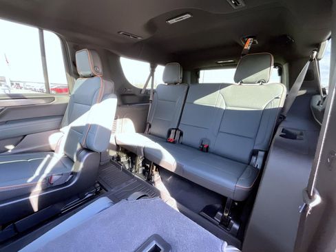 New 2026 GMC Yukon XL AT4 w/ AT4 Premium Plus Package AWD/4WD image 20