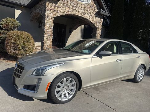 Used 2014 Cadillac CTS Luxury RWD image 2