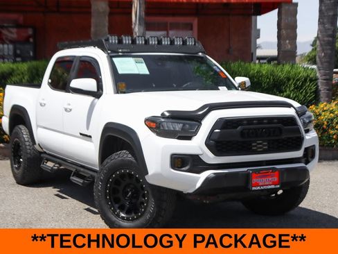 Used 2021 Toyota Tacoma TRD Off-Road w/ Technology Package AWD/4WD image 2