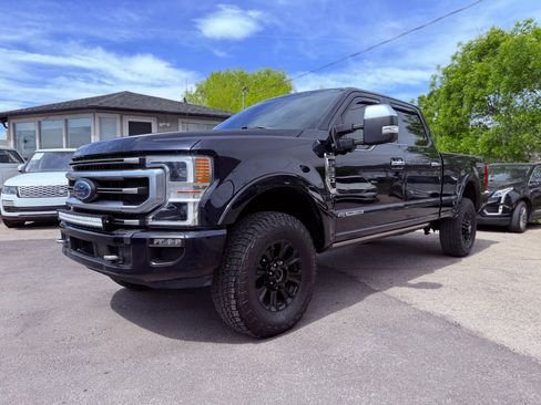 Used 2022 Ford F350 Platinum w/ Tremor Off-Road Package AWD/4WD image 4