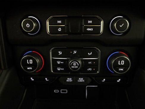 Used 2023 Chevrolet Tahoe RST image 32