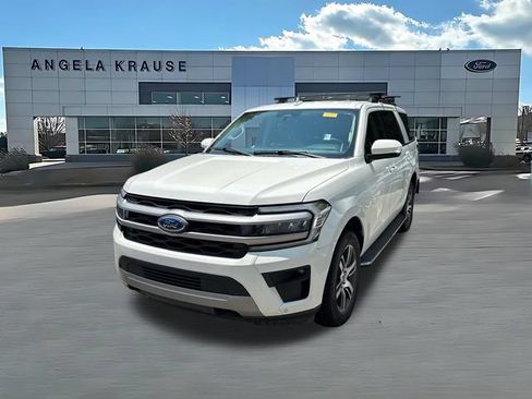 Used 2022 Ford Expedition XLT AWD/4WD image 3