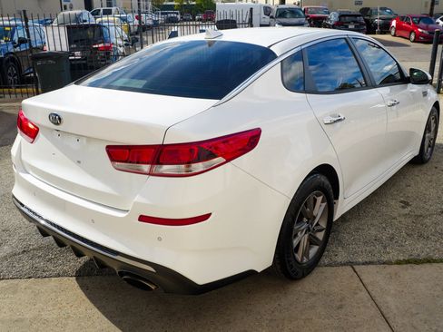 Used 2020 Kia Optima LX image 7