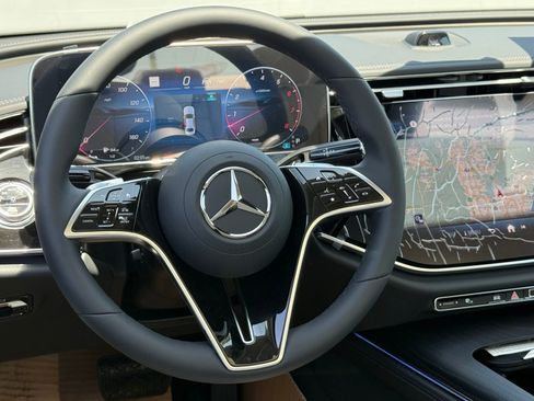 New 2026 Mercedes-Benz E 450 4MATIC Sedan image 30