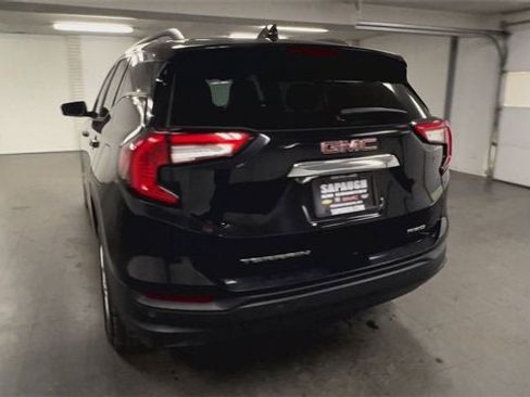 Certified 2022 GMC Terrain SLE w/ Driver Convenience Package image 7