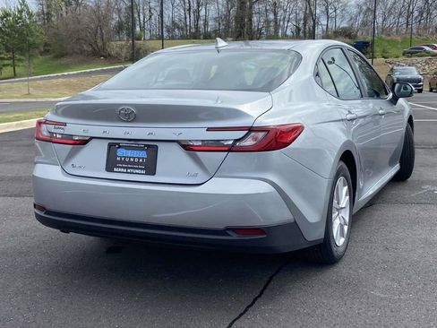 Used 2025 Toyota Camry LE image 3