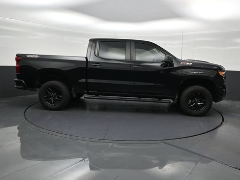 Used 2025 Chevrolet Silverado 1500 Custom Trail Boss AWD/4WD image 7