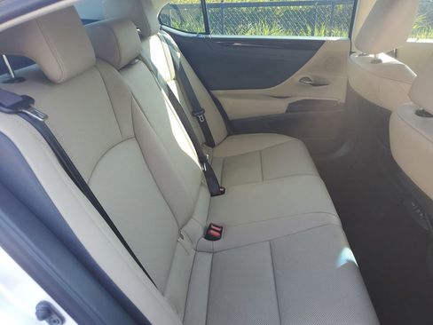 Used 2019 Lexus ES 350 image 22