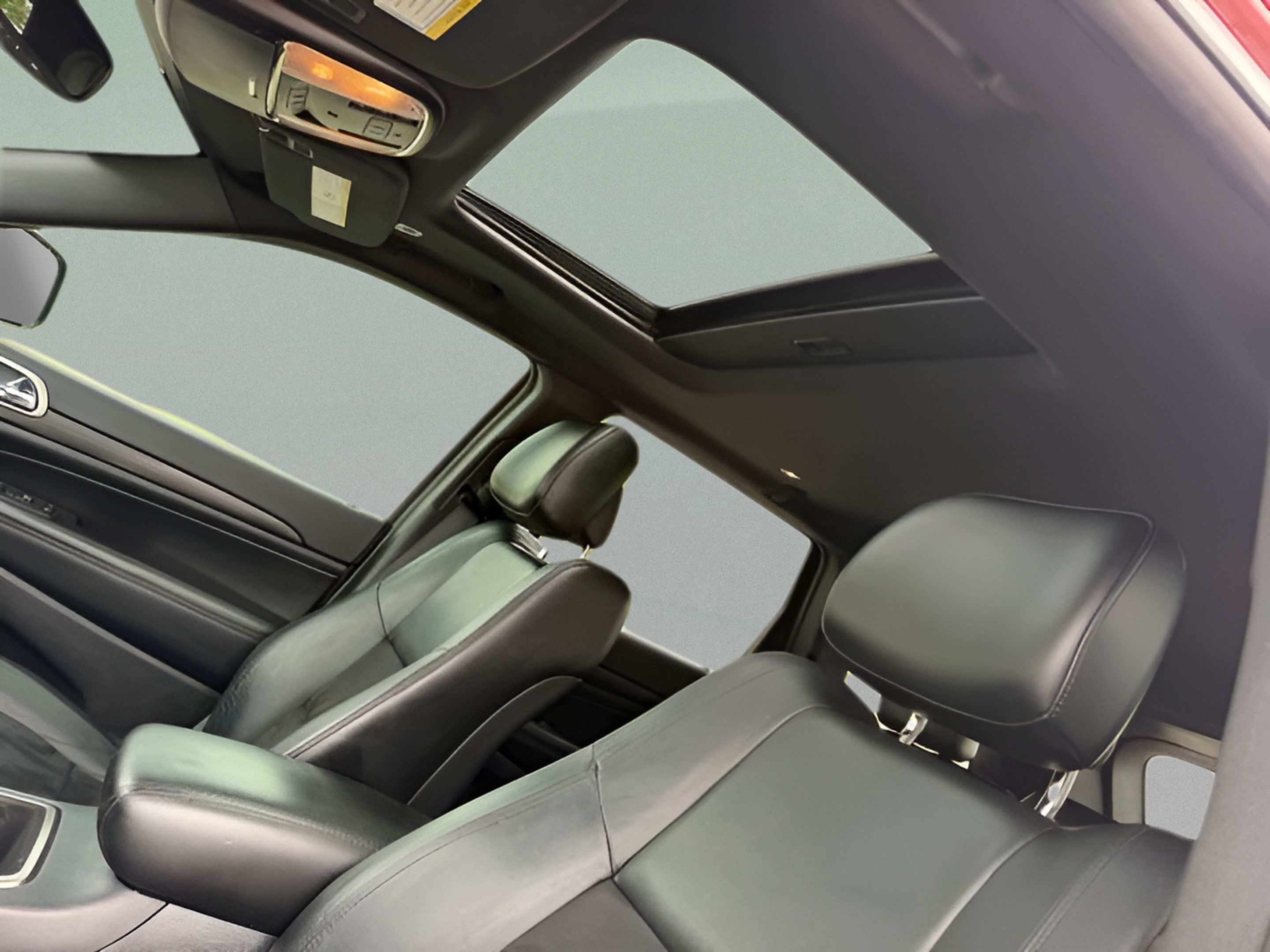 Used 2019 Jeep Grand Cherokee Altitude AWD/4WD image 29