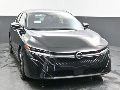 New 2026 Nissan Sentra SR image 2