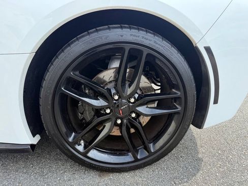 Used 2018 Chevrolet Corvette Stingray Coupe RWD image 6