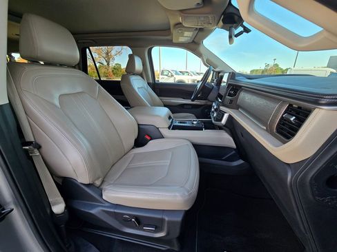 Used 2024 Ford Expedition Max Limited image 12