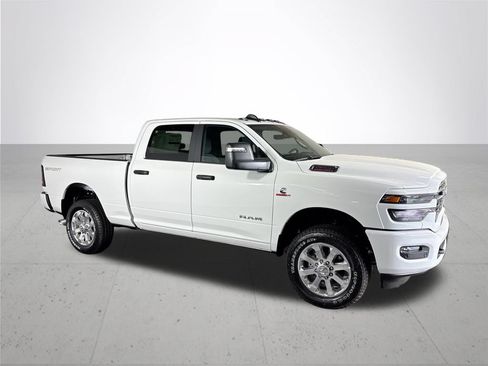 New 2026 RAM 2500 Big Horn AWD/4WD image 4