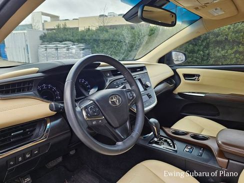 Used 2018 Toyota Avalon XLE Premium image 5