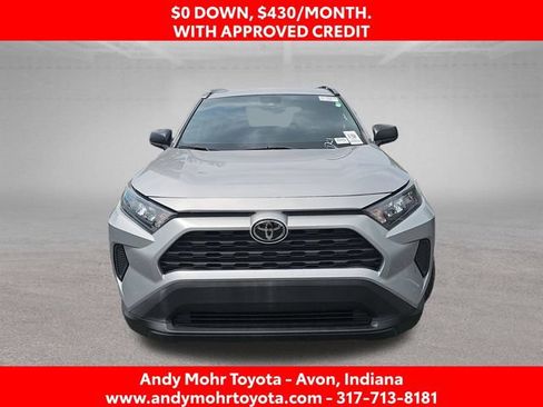Used 2021 Toyota RAV4 LE FWD image 3
