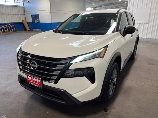 Used 2024 Nissan Rogue S FWD image 7