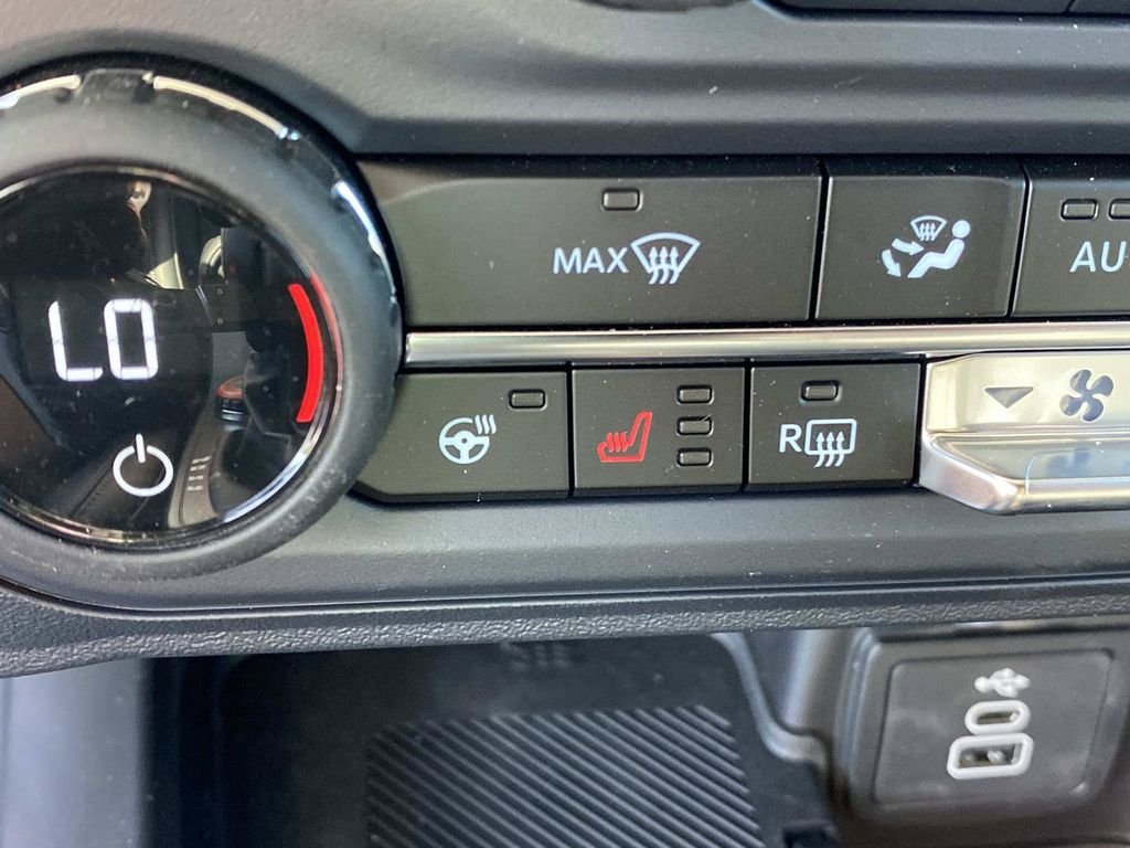 New 2026 Ford Bronco Raptor AWD/4WD image 17