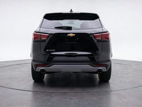 Used 2025 Chevrolet Blazer LT FWD image 7