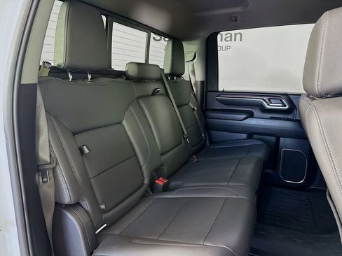 Used 2025 GMC Sierra 2500 SLT w/ SLT Premium Package image 28
