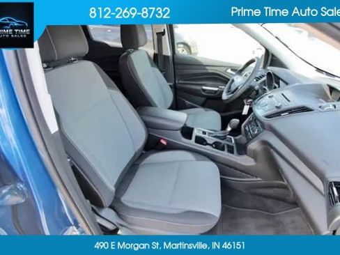 Used 2017 Ford Escape SE w/ SE Cold Weather Package image 18
