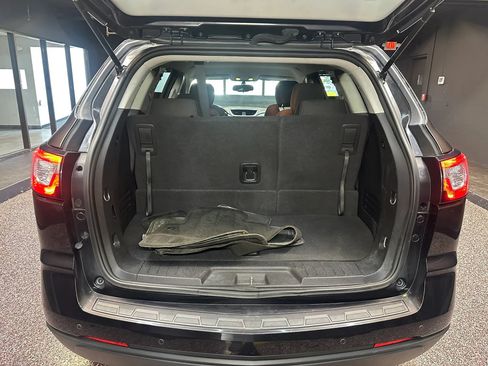 Used 2016 Chevrolet Traverse LT w/ Style and Technology Package FWD image 28