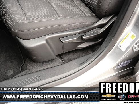 Used 2026 Chevrolet Equinox LT FWD image 31