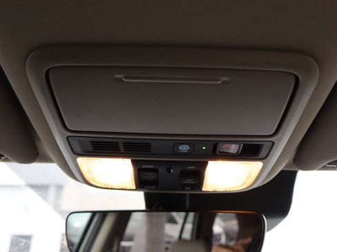 Used 2019 Honda Pilot Touring image 30