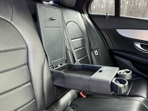 Used 2018 Mercedes-Benz C 300 Sedan image 36