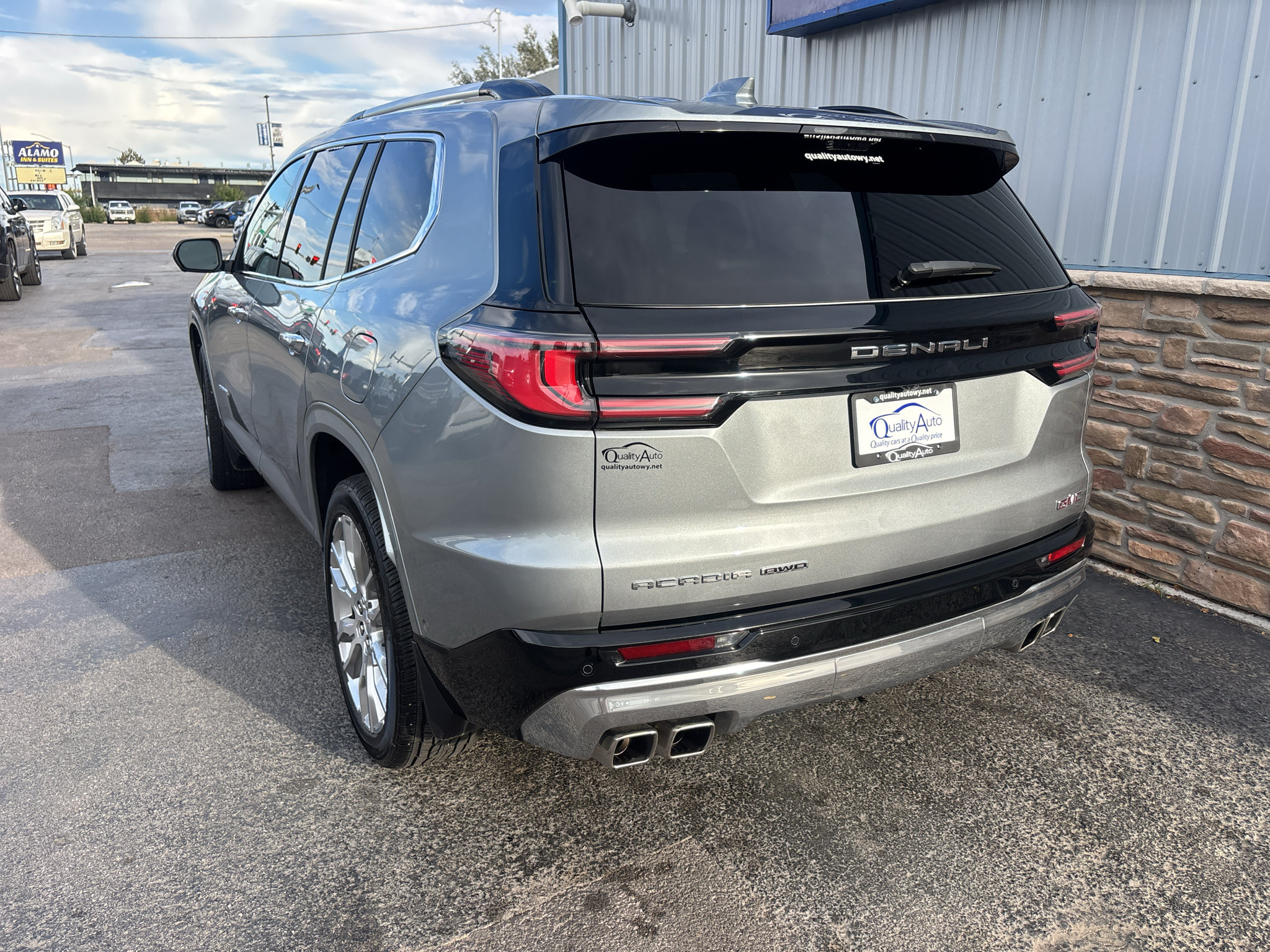 Used 2024 GMC Acadia Denali w/ Super Cruise Package AWD/4WD image 7