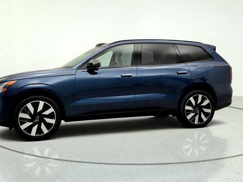 Used 2025 Volvo EX90 Ultra AWD/4WD image 8