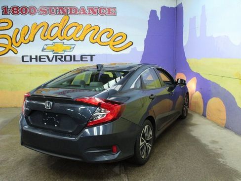 Used 2018 Honda Civic EX-T image 8