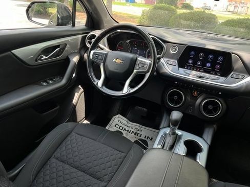 Used 2021 Chevrolet Blazer LT FWD image 25