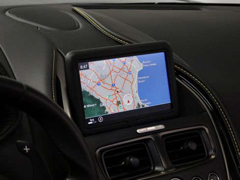 Used 2020 Aston Martin DB11 Volante image 17