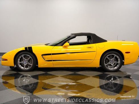 Used 2000 Chevrolet Corvette Convertible w/ Memory Pkg image 8