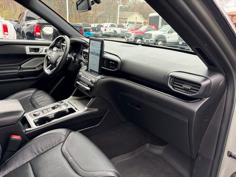 Used 2020 Ford Explorer ST w/ ST Street Pack image 49