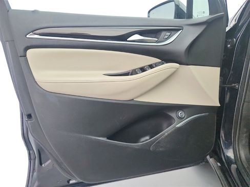 Used 2020 Buick Enclave Essence image 21