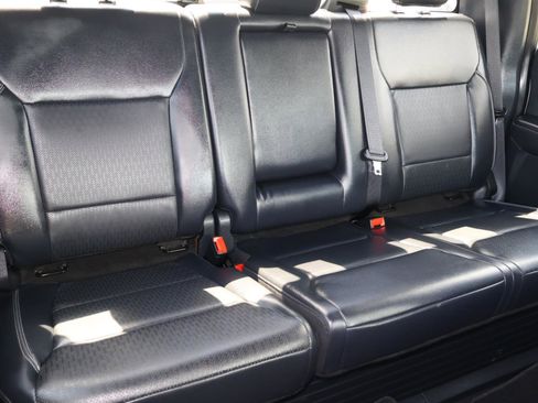 Used 2025 Ford F150 Lariat w/ Equipment Group 501A Mid image 22