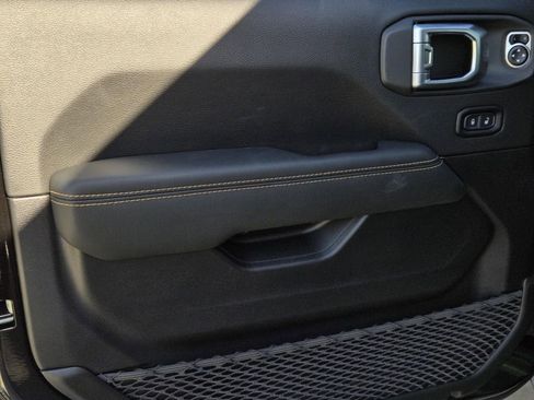 New 2026 Jeep Gladiator Sport AWD/4WD image 16