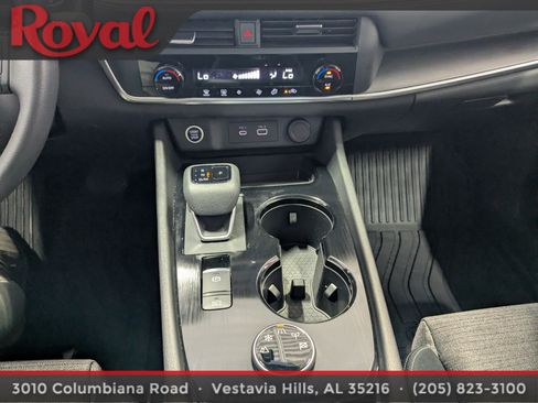 Used 2023 Nissan Rogue SV AWD/4WD image 22