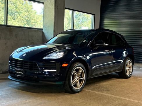 Used 2021 Porsche Macan AWD/4WD image 1