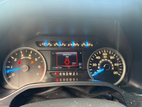 Used 2015 Ford F150 XLT w/ Equipment Group 302A Luxury AWD/4WD image 25