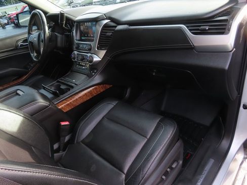 Used 2015 Chevrolet Suburban LTZ image 43