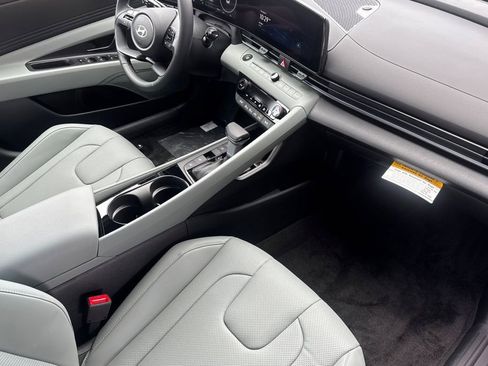 New 2026 Hyundai Elantra Limited FWD image 16