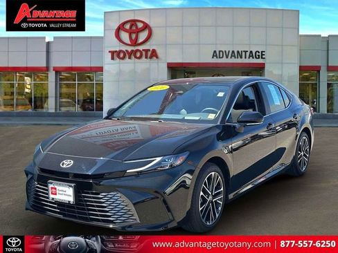Used 2026 Toyota Camry XLE w/ Premium Package AWD/4WD image 4