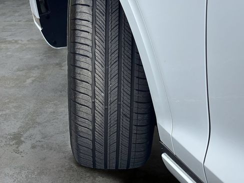 Certified 2026 Genesis GV70 2.5T Advanced AWD/4WD image 45